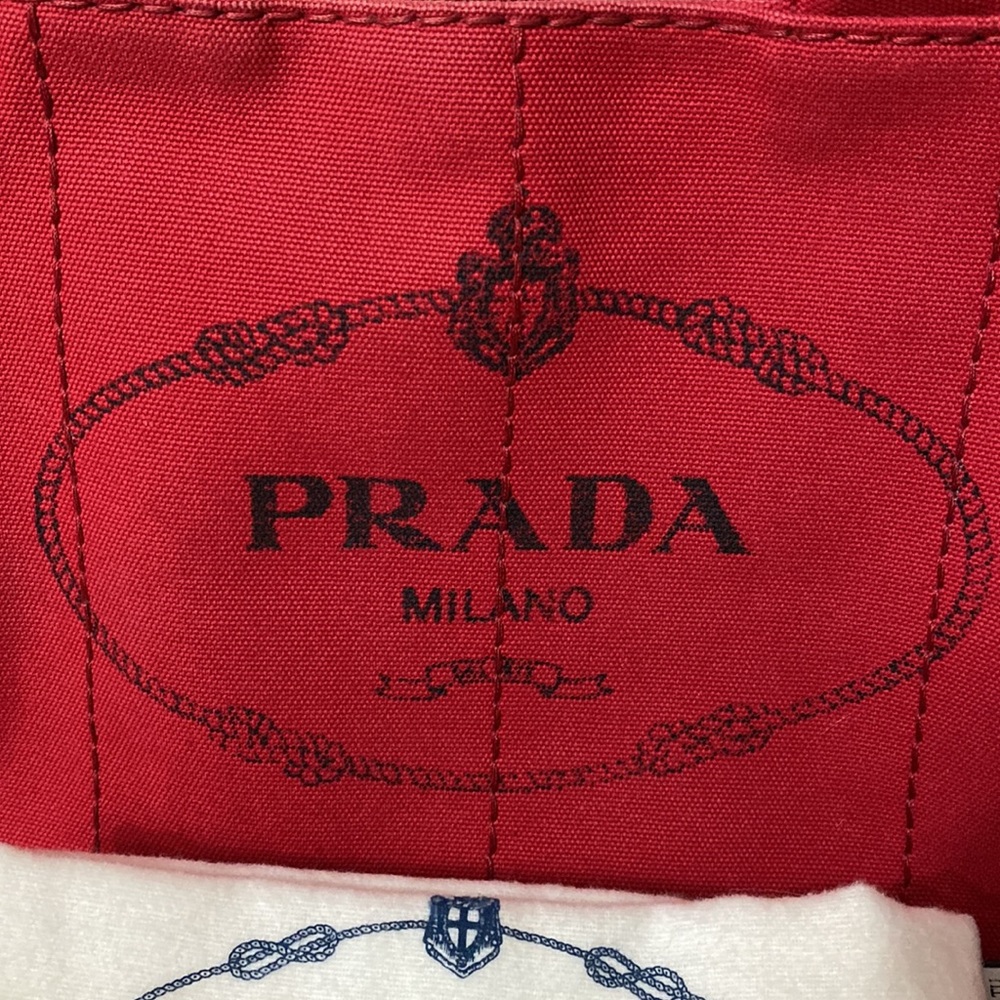 💯% Authentic PRADA CANAPA - Picture 5 of 17
